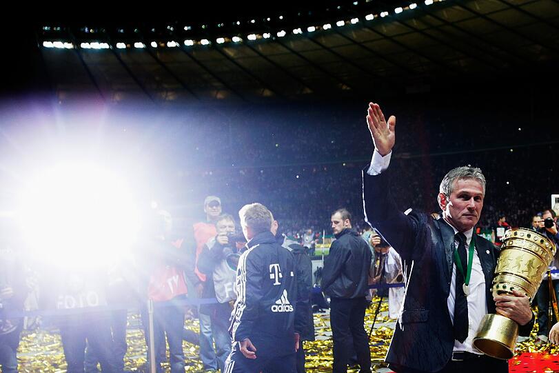 Schon zuvor feierte der Rekordmeister im Berliner Olympiastadion den Sieg im DFB-Pokalfinale gegen den VfB Stuttgart