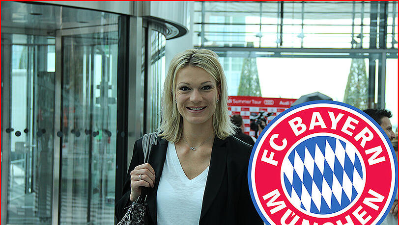 Goldiger Support für den deutschen Rekordmeister: die dreifache Olympiasiegerin Maria Höfl-Riesch drückt dem FC Bayern auch während der US-Tour die Daumen! Goldiger Support für den deutschen Rekordmeister: die dreifache Olympiasiegerin Maria Höfl-Riesch drückt dem FC Bayern auch während der US-Tour die Daumen!