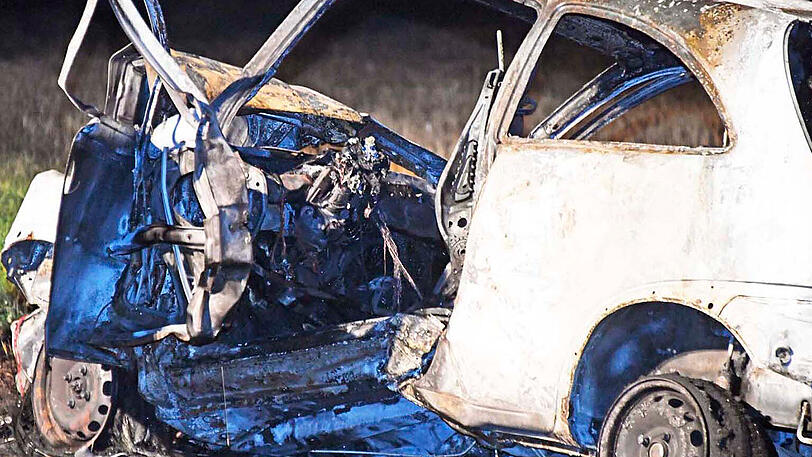 Die Bilder vom schrecklichen Frontal-Crash bei Oberschleißheim.
