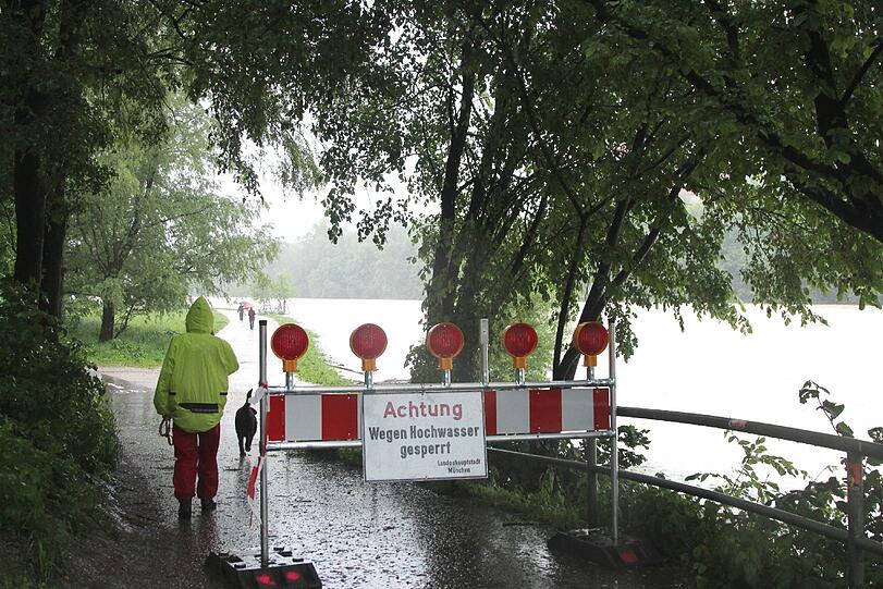 Die Isarradwege waren gesperrt.
