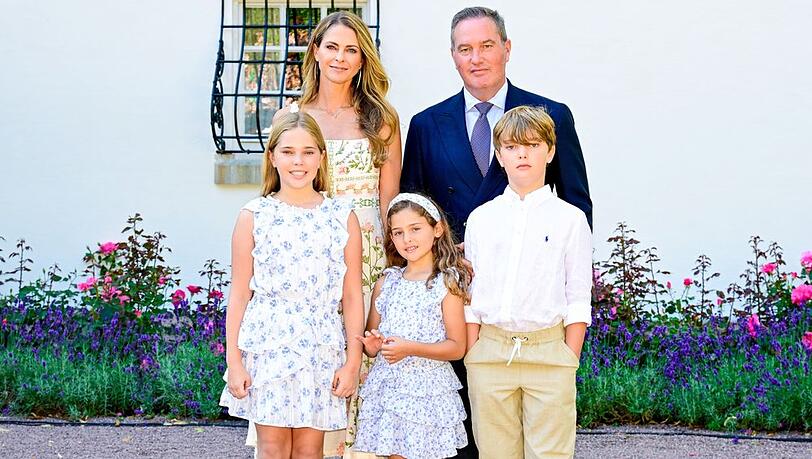 Die ganze Familie: Prinzessin Madeleine und ihr Mann Christopher O'Neill mit ihren Kindern Prinzessin Leonore (l.), Geburtstagskind Prinzessin Adrienne und Prinz Nicolas.
