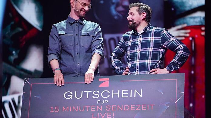 Joko Winterscheidt (l.) und Klaas Heufer-Umlauf hatten 15 Minuten Sendezeit gewonnen.
