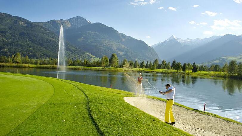 Nur f&uuml;nf Autominuten entfernt: der Golfclub Zell am See.