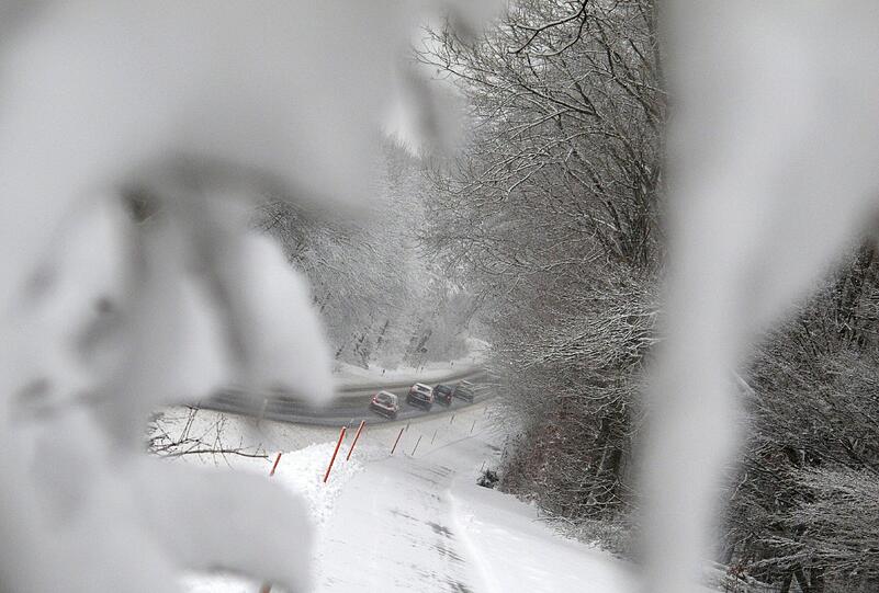 Wintereinbruch in Bayern am meteorologischen Frühlingsanfang.