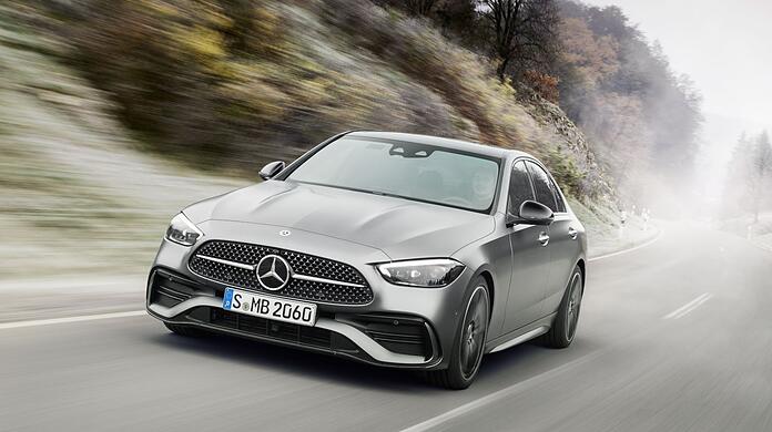 Die neue C-Klasse ist deutlich gewachsen und wirkt sportlicher als der Vorgänger.