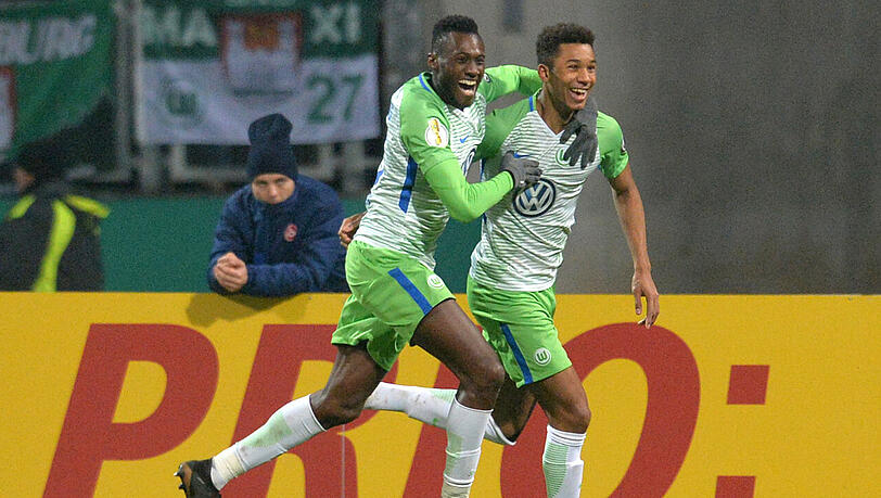 Sorgt im Trikot des VfL Wolfsburg für Furore: Ex-Löwe Felix Uduokhai (r.). Sorgt im Trikot des VfL Wolfsburg für Furore: Ex-Löwe Felix Uduokhai (r.).