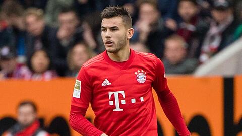 Lucas Hernandez vom FC Bayern München spielt den Ball. Foto: Matthias Balk/dpa/Archiv