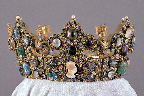 Die Krone Kaiser Heinrichs II. aus dem Bamberger Domschatz befindet sich seit 1802 in der Münchner Residenz.