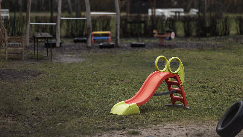 Die sterblichen Überreste des Haustiers wurden auf einem Spielplatz verteilt. (Symbolbild)