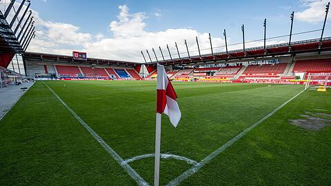 Fußball-Drittligist Jahn Regensburg hat einen neuen Sportdirektor. (Archivfoto)