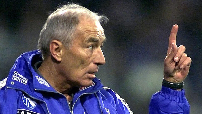 Sein letzter Einsatz als Profi-Trainer führte Rolf Schafstall zum Ende der Saison 2001 auf seiner 16. Trainer-Station erneut zum VfL Bochum. Diesmal klappte es nicht mehr mit dem Klassenerhalt.