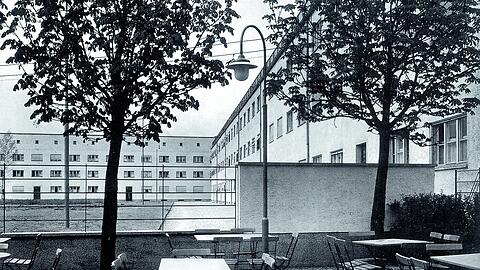 Der Innenhof der so genannten Post-Versuchssiedlung an der Arnulfstraße in den 1930er Jahren.
