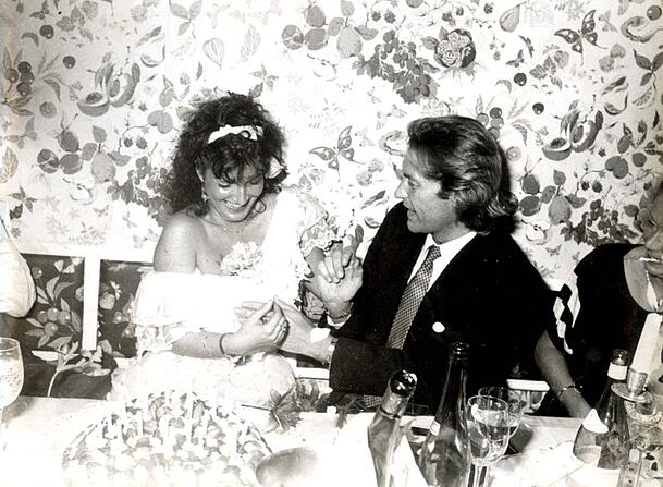 Francesca Guidato und Helmut Berger bei ihrer Hochzeit im November 1994. Francesca Guidato und Helmut Berger bei ihrer Hochzeit im November 1994.