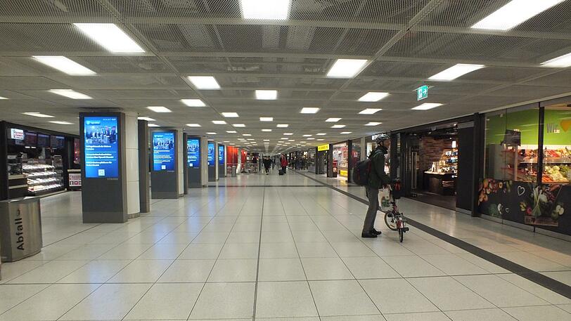 Im Hauptbahnhof kam es am Montagmittag zu einer Schlägerei. (Archivbild)