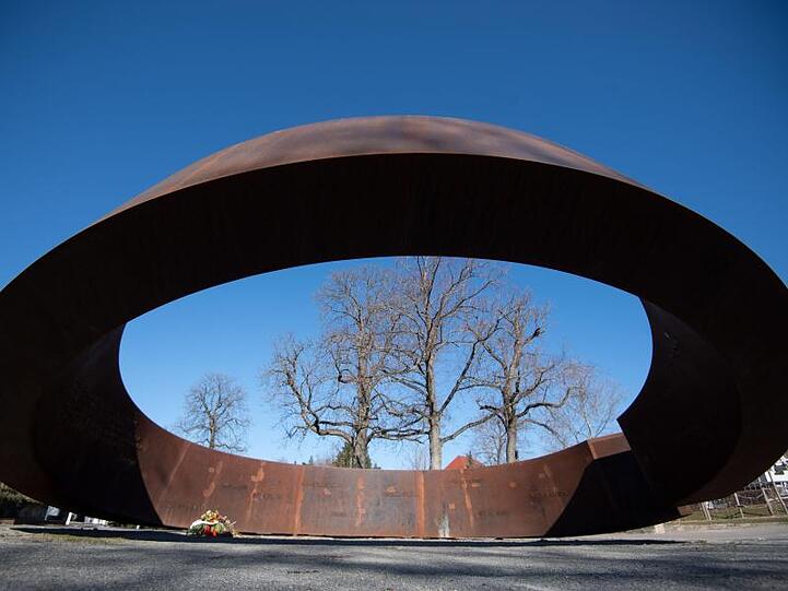 Ein Denkmal, das an die Opfer des Amoklaufs erinnert.