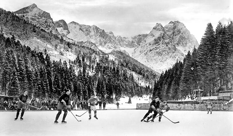 Erfolg unter der Zugspitze: Zehnmal holte der SC Riessersee aus Garmisch-Partenkirchen die deutsche Meisterschaft. Der namensgebende See war zudem zu Beginn häufig Austragungsort des Finales.