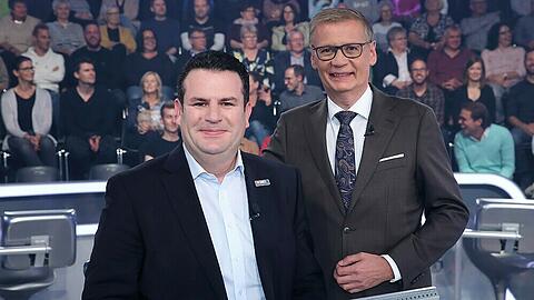 Moderator Günther Jauch mit Promi-Kandidat Hubertus Heil