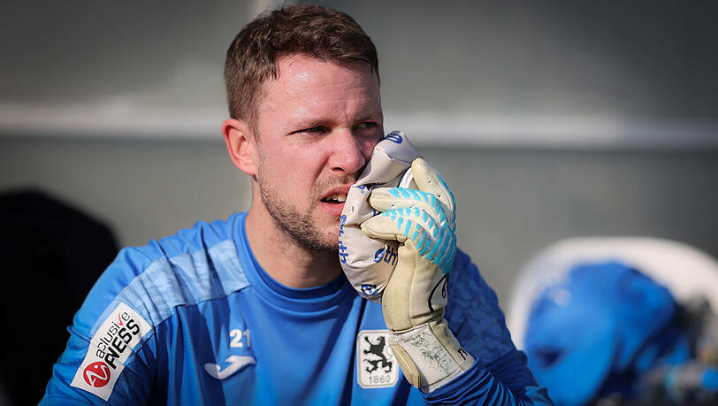 Hatte Schmerzen: Sechzig-Torhüter Thomas Dähne nach der Trainingseinheit im Susesi-Sportzentrum. Hatte Schmerzen: Sechzig-Torhüter Thomas Dähne nach der Trainingseinheit im Susesi-Sportzentrum.