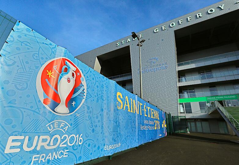 Saint Etienne (drei Gruppenspiele, ein Achtelfinale): Stade Geoffroy Guichard.