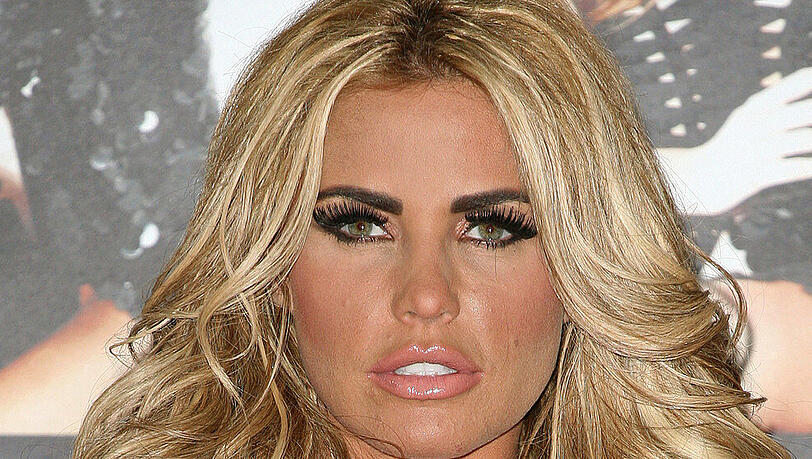 Katie Price ist jetzt offiziell bankrott Katie Price ist jetzt offiziell bankrott