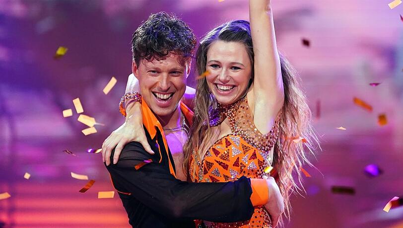 Ann-Kathrin Bendixen und Valentin Lusin tanzen bei "Let's Dance". Ann-Kathrin Bendixen und Valentin Lusin tanzen bei "Let's Dance".