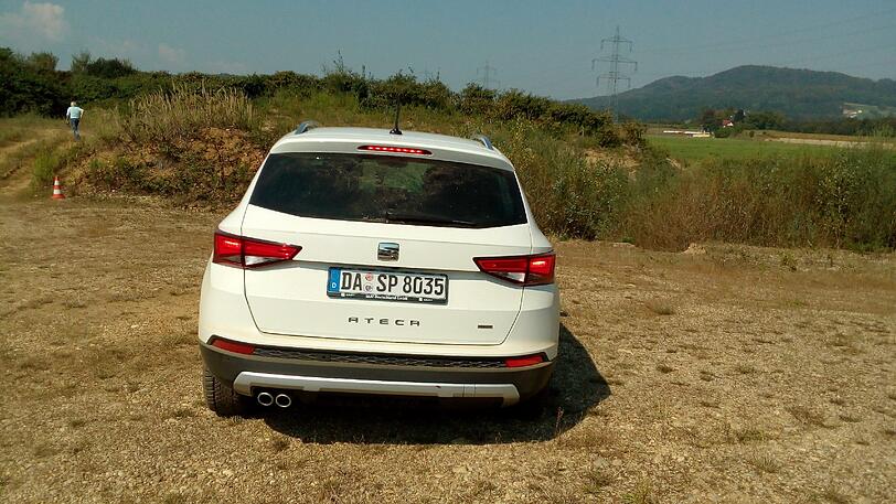 Mehr als 11.000 Bestellungen binnen zwei Monaten liegen der deutschen Seat-Dependance bereits vom Ateca vor. Damit ist der fesche Spanier mit deutschen Wurzeln für 2016 so gut wie ausverkauft.