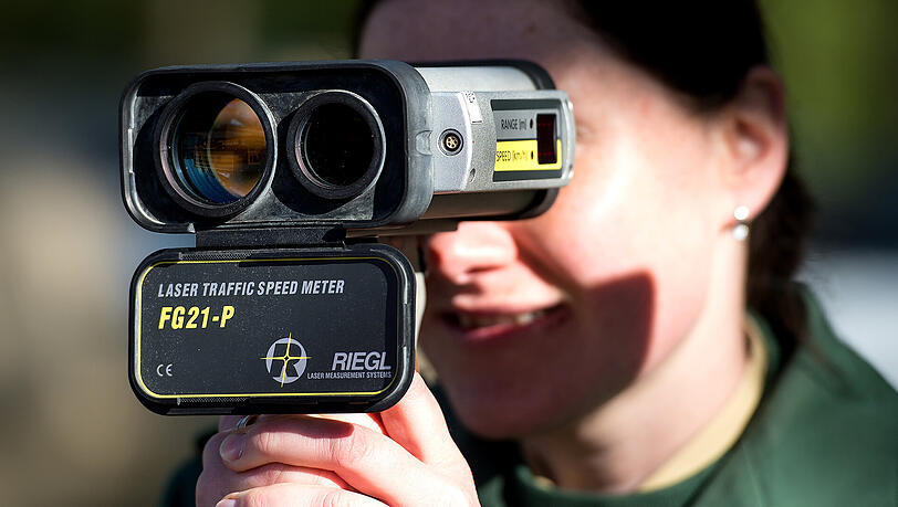 Die Polizei konnte den Motorradfahrer mit 122 km/h messen. (Symbolbild) Die Polizei konnte den Motorradfahrer mit 122 km/h messen. (Symbolbild)