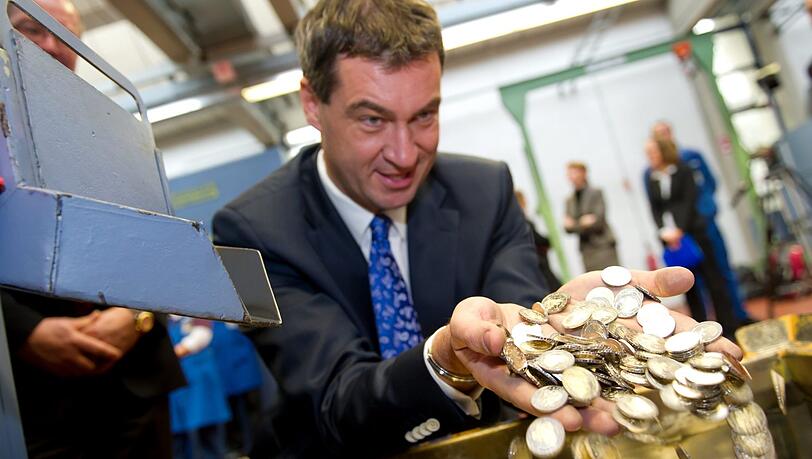 Die finanziellen Wohltaten, welche die Söder-Regierung seit Herbst großzügig verteilt, stoßen bei den Prüfern auf Skepsis.