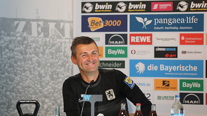 Am Freitag durfte Michael Köllner wieder bei der Pressekonferenz teilnehmen.