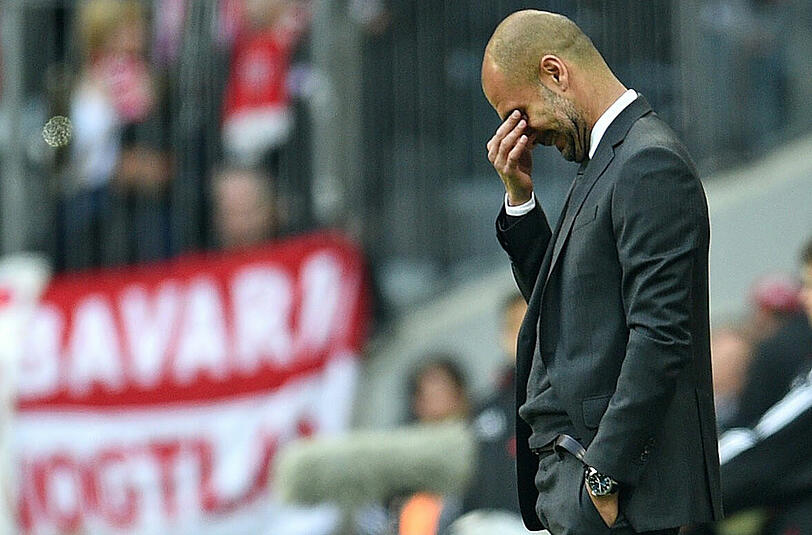Pep Guardiola ist verzweifelt ob der Leistung seiner Spieler gegen Borussia Dortmund.