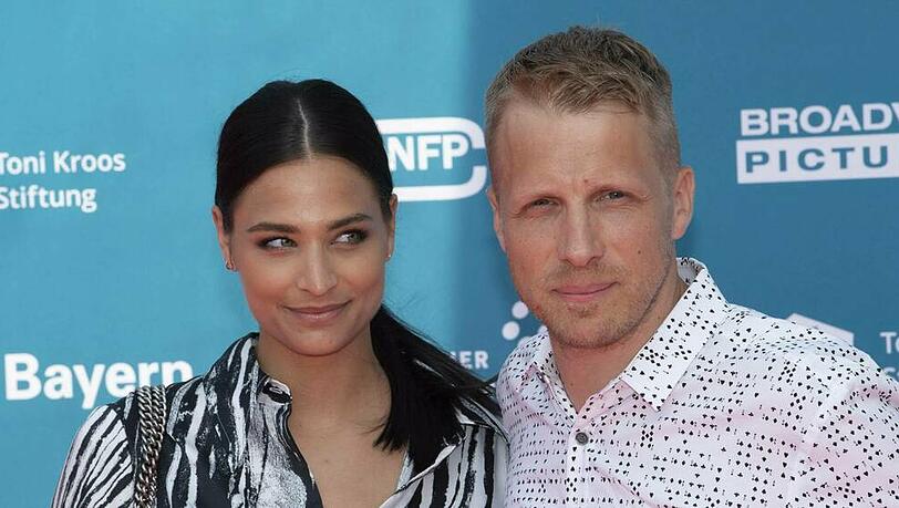 Oliver Pocher an der Seite seiner Ehefrau Amira. Oliver Pocher an der Seite seiner Ehefrau Amira.
