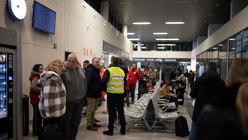 Das K&ouml;nigshaus in Madrid und Ursula von der Leyen sprachen ihr Beileid aus.