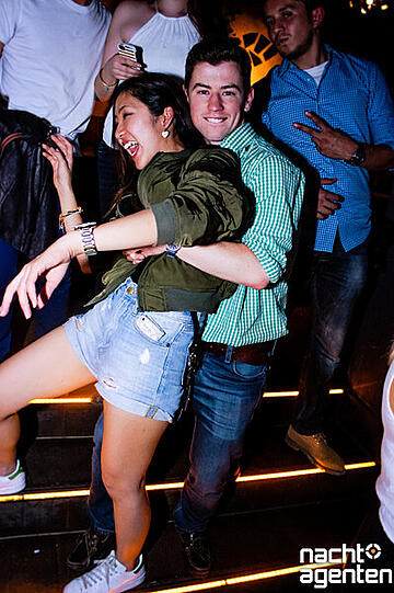 Apres-Wiesn-Party in der Nachtgalerie. Mehr Bilder unter: http://www.nachtagenten.de/event/26.09.2015/nachtgalerie/rumschmus-n.332483.html