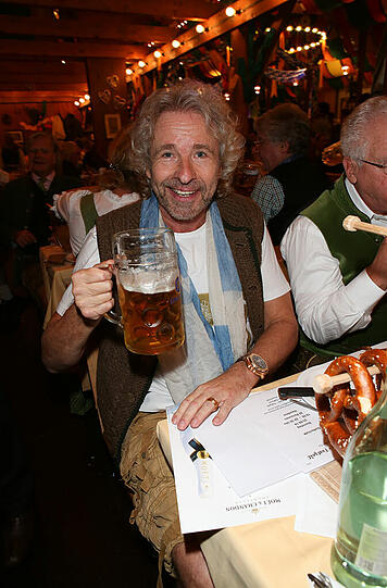 Moderator Thomas Gottschalk im Schützenzelt.