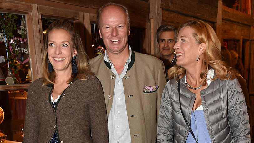 Stefan Hipp und Nicole Gräfin von Drechsel (rechts)