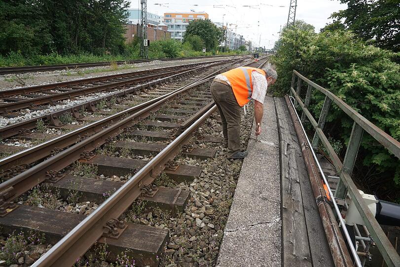 Laster zerstört Unterführung: Bilder von der Unfallstelle.