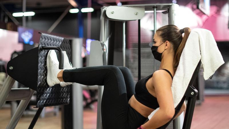 Die Google-Suche nach "auflagen fitnessstudio corona nrw" beispielsweise stieg in den vergangenen sieben Tagen um mehr als 5000 Prozent an. Die Google-Suche nach "auflagen fitnessstudio corona nrw" beispielsweise stieg in den vergangenen sieben Tagen um mehr als 5000 Prozent an.