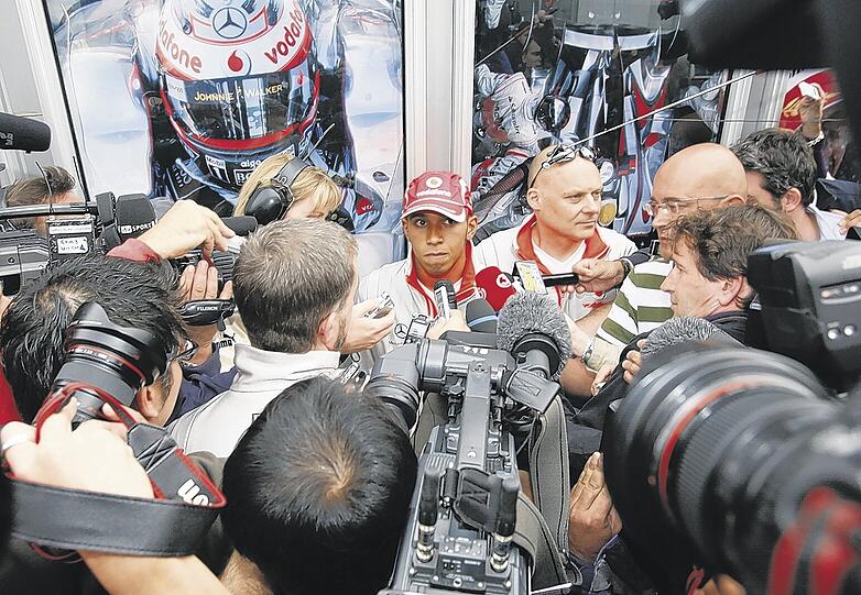 In Erklärungsnotstand: Mercedes-Pilot Lewis Hamilton.