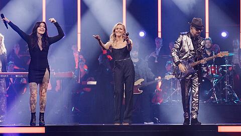 Helene Fischer und Dave Stewart performten 2023 in der "Helene Fischer Show" ein Medley zusammen.