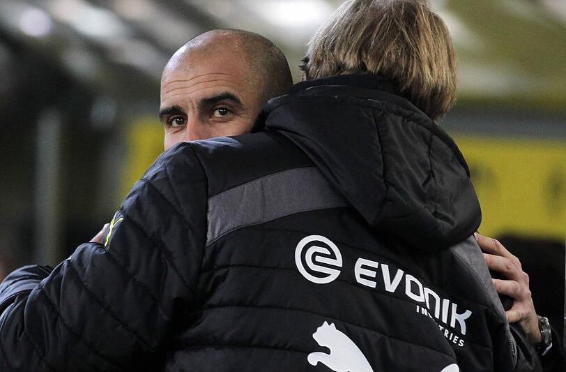 Jürgen Klopp gratuliert Pep Guardiola nach dem 3:0-Sieg des FC Bayern München bei Borussia Dortmund.