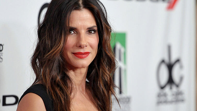 Sandra Bullock hält sich zum Leidwesen ihrer Nachbarn Hühner im Garten Sandra Bullock hält sich zum Leidwesen ihrer Nachbarn Hühner im Garten