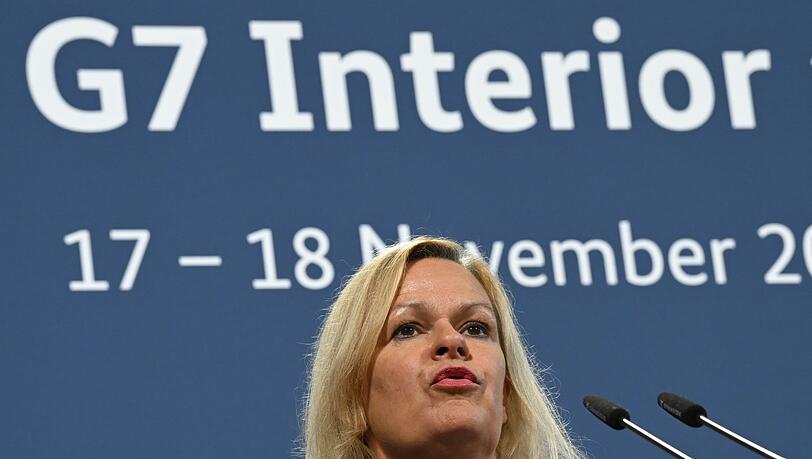 Nancy Faeser: "Wir werden die Zusammenarbeit beim Aufspüren von Desinformationsnetzwerken vorantreiben."