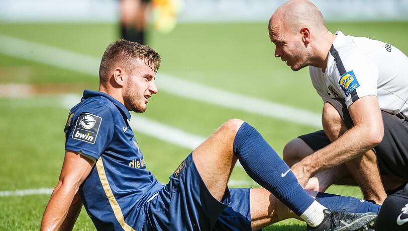 Gegen Kaiserslautern verletzt ausgewechselt: Sechzigs Verteidiger Niklas Lang. Gegen Kaiserslautern verletzt ausgewechselt: Sechzigs Verteidiger Niklas Lang.