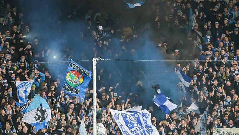 Fans des TSV 1860 sorgen für einen Spielabbruch Fans des TSV 1860 sorgen für einen Spielabbruch