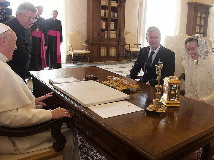 9. März: Belgiens Königspaar beim Papst: Das royale Jahr begann mit einem Besuch bei Papst Franziskus: König Philippe (55) und Königin Mathilde von Belgien (42) bekamen am 9. März eine private Audienz im Vatikan. Offenbar sehr aufregend für alle Beteiligten.