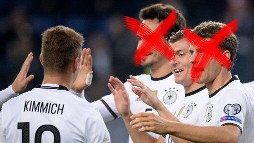 Eine deutsche Nationamannschaft ohne Bayern - und eine bayerische ohne Deutsche. Eine deutsche Nationamannschaft ohne Bayern - und eine bayerische ohne Deutsche.