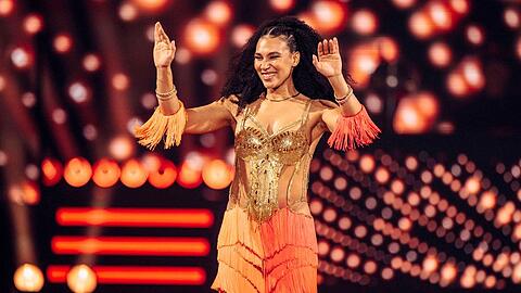 Marie Mouroum tanzte die "Let's Dance"-Tour, hier Ende November in Erfurt, mit Baby im Bauch.