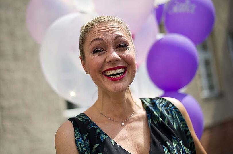 Ruth Moschner, Moderatorin: "Ich bin ja keine Mutter, deswegen feiere ich den Tag nicht. Ich finde grundsätzlich: Wenn man seine Mama liebt, sollte man nicht nur an Muttertag anrufen, sondern auch mal öfter."