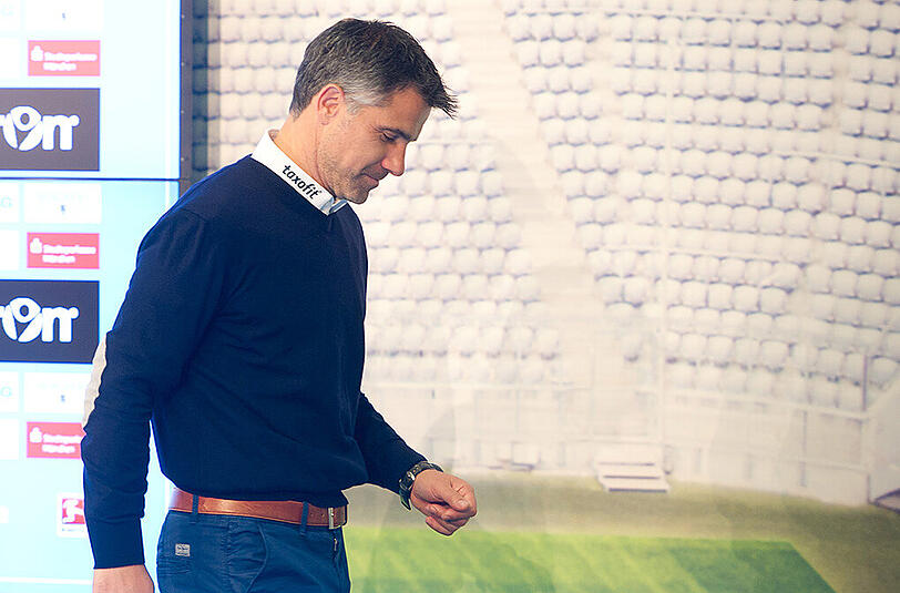 Wenn nichts mehr geht, geht der Trainer: MSV-Coach Gino Lettieri.