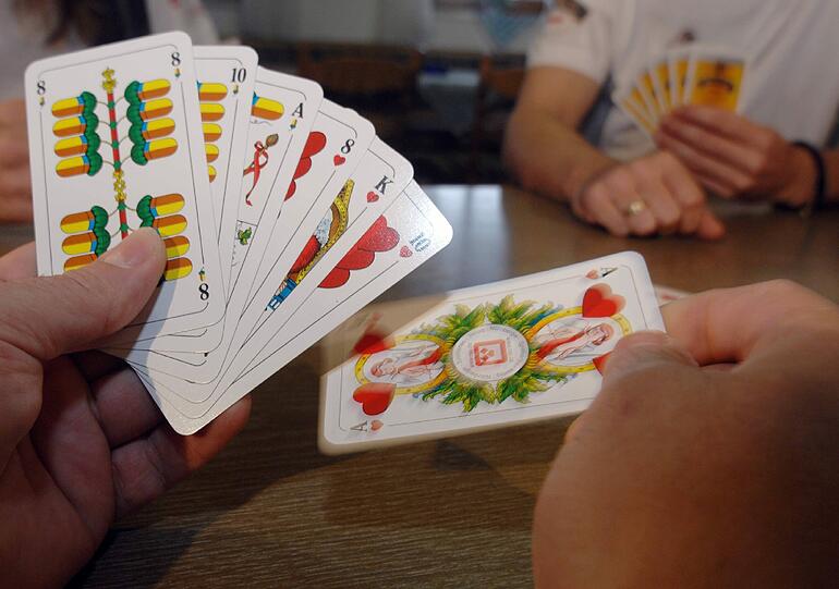 Beim Turnier werden zwei mal zwanzig Runden gespielt.